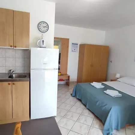 Hilda Апартаменты Цриквеница