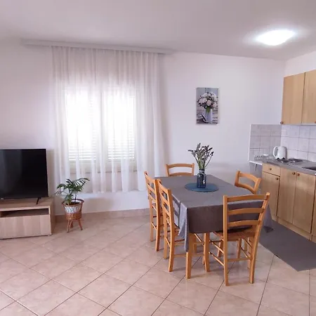 Hilda * Цриквеница