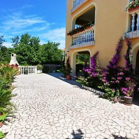 Hilda Апартаменты